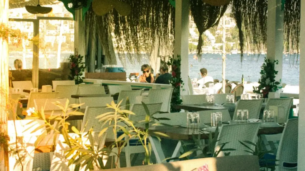 Практичен водич за креатори и маркетери од Северна Македонија: како да таргетирате перуански брендови преку KakaoTalk за да генерирате signups за онлајн курсеви.