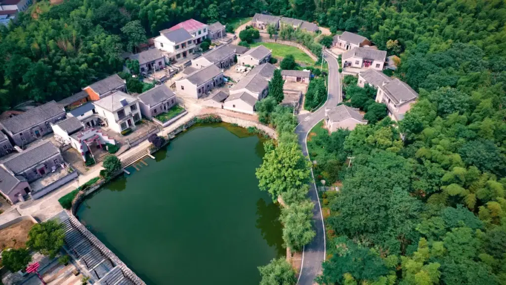 Практичен водич за креатори од Северна Македонија: како да најдете и контактирате Myanmar брендови на Shopee за unboxing, ризиците и паметни тактики.