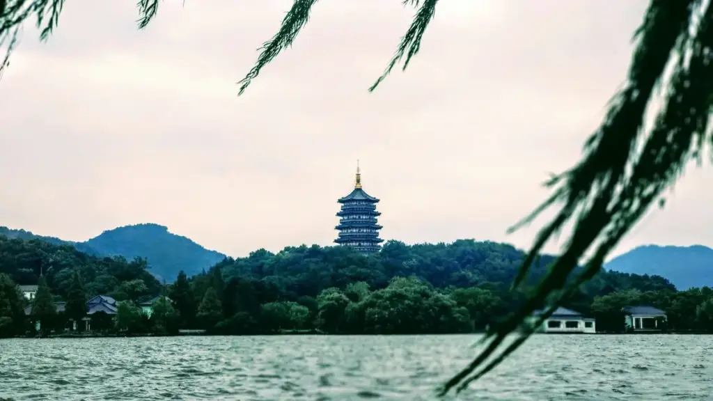 Практичен водич за креатори од Северна Македонија: чекори, pitch-стратегии и безбедносни мерки за да снимите testimonial видеа за канадски брендови преку OnlyFans.