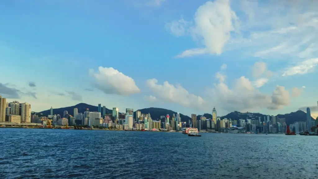 Практичен водич за огласувачи од Северна Македонија: како логистички и стратегиски да најдете индонезиски YouTube креатори за лансирање на нови beauty производи.